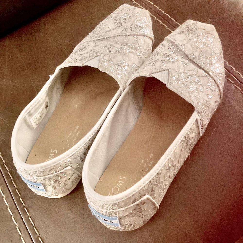 Ladies Silver Glitter Tom’s